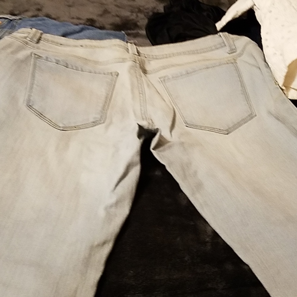 Jeans - Picture 3 of 4
